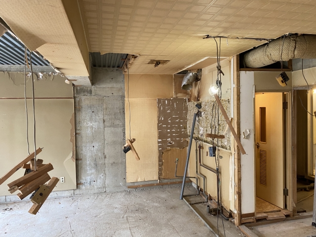 内装解体にかかる費用について