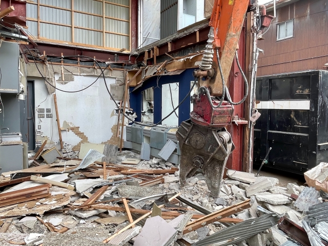 撤去作業による粉塵について
