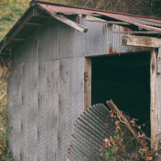 プレハブの解体費用と手順について